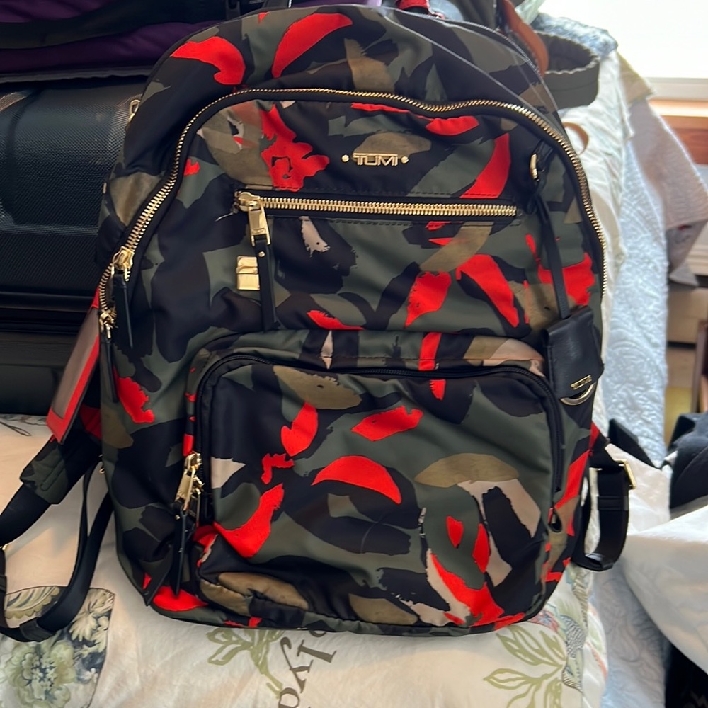 Tumi abstract backpack/purse. VGUC.
